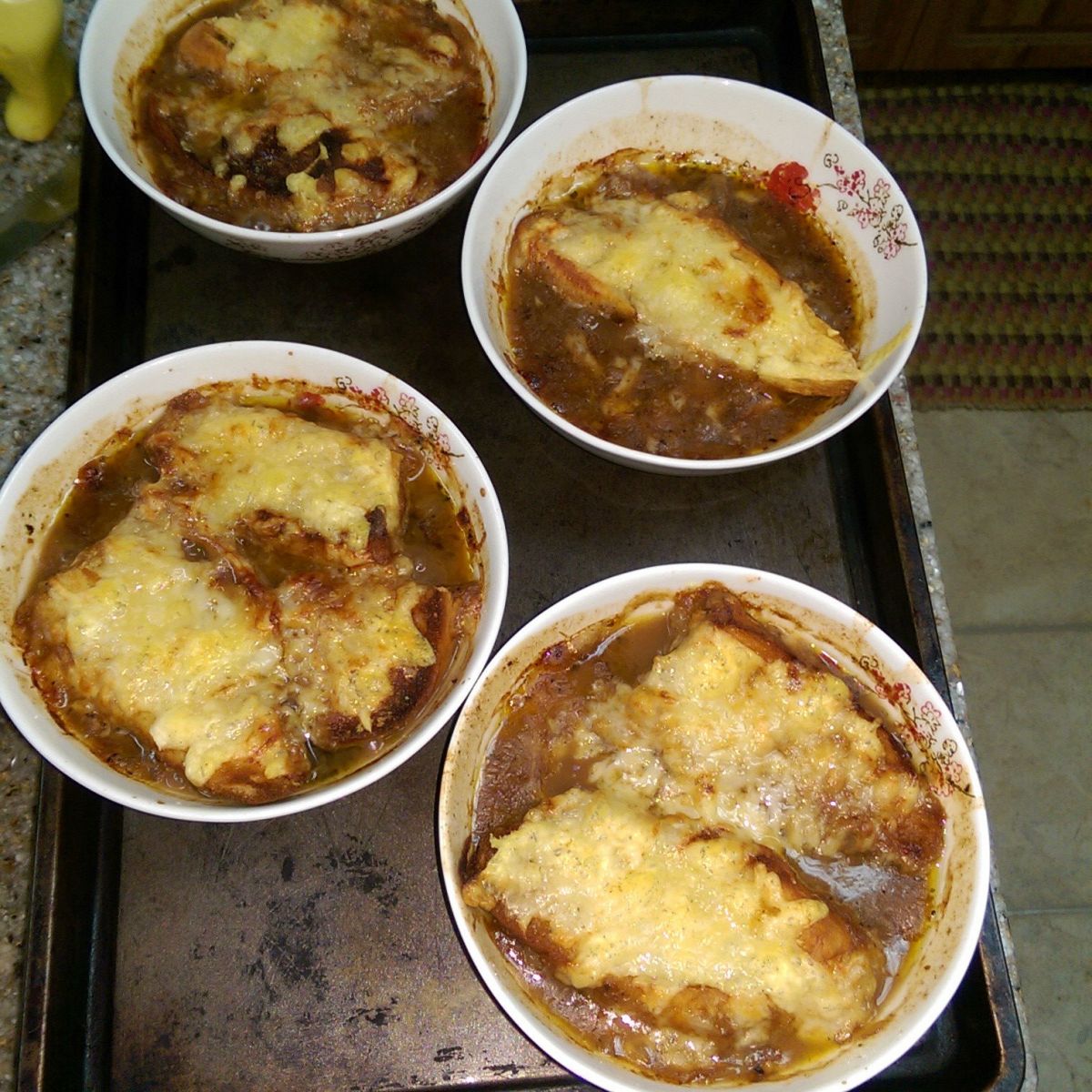 Finished french onion soup
